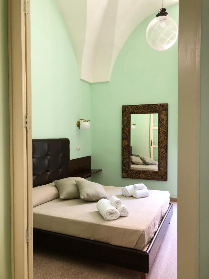 4 Balconi Liberty Apartments Lecce Exterior photo