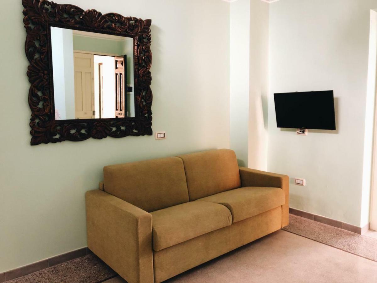 4 Balconi Liberty Apartments Lecce Exterior photo